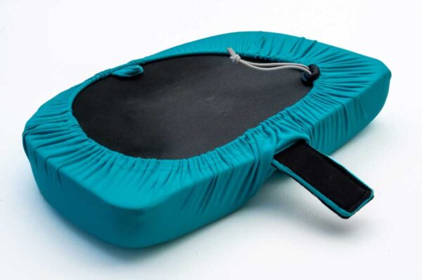 Rear view of a pillow for ponytail confort, ideal for yoga, pilates and workouts